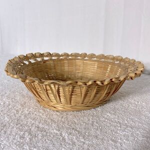 5/$35 Vintage Round Woven Basket in Natural Tan